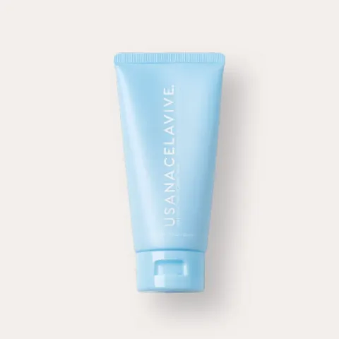 Official packaging for USANA Celavive Exfoliating Scrub + Mask.